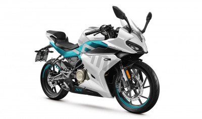 Ini Motor 250 cc Baru Pesaing Ninja Dan Kawan-kawan thumbnail